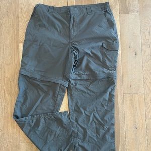 Great condition men’s PFG convertible Omni shield